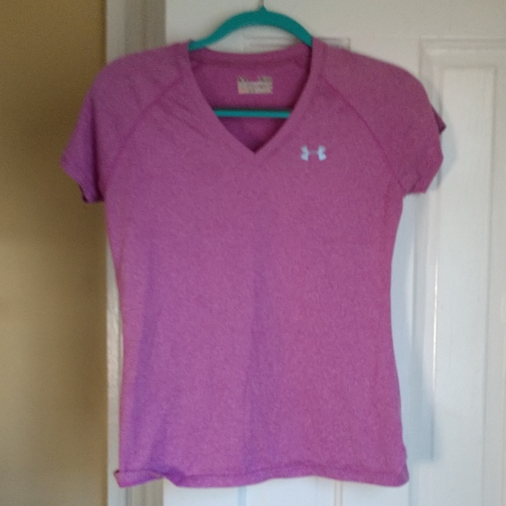 Under Armour top